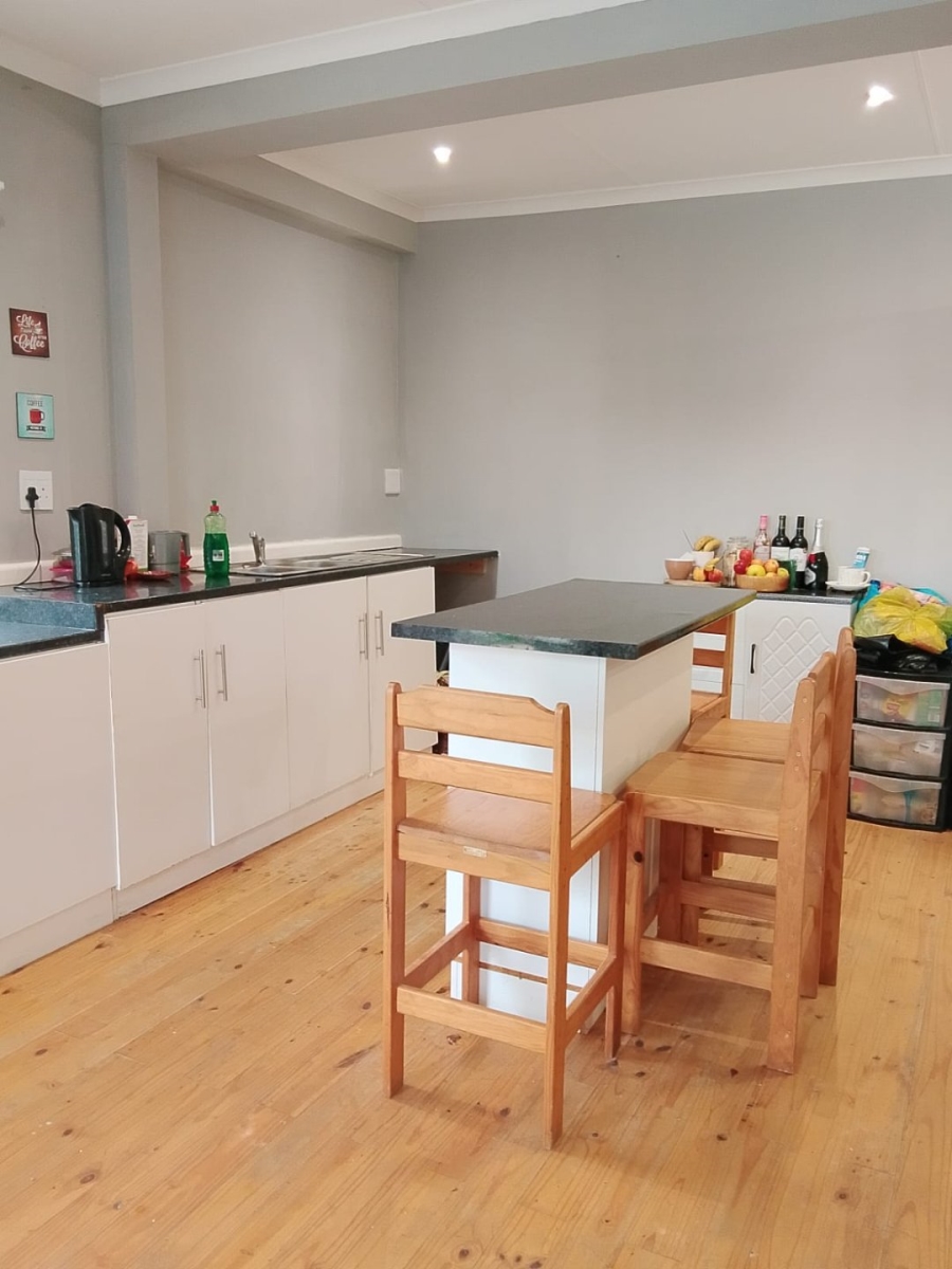 4 Bedroom Property for Sale in Kleinkrantz Western Cape